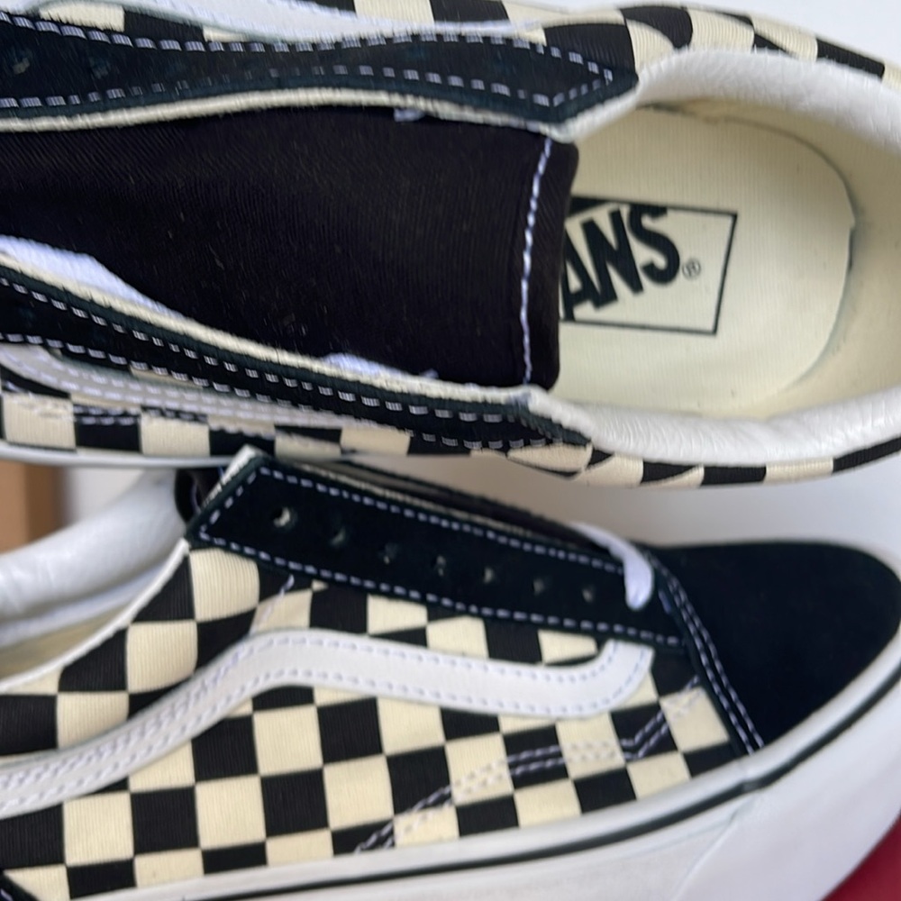 Vans Men’s Old Skool Stacked
Checkerboard Black/Classic
VN0A7Q5MTYQ
Platforms - Picture 13 of 16